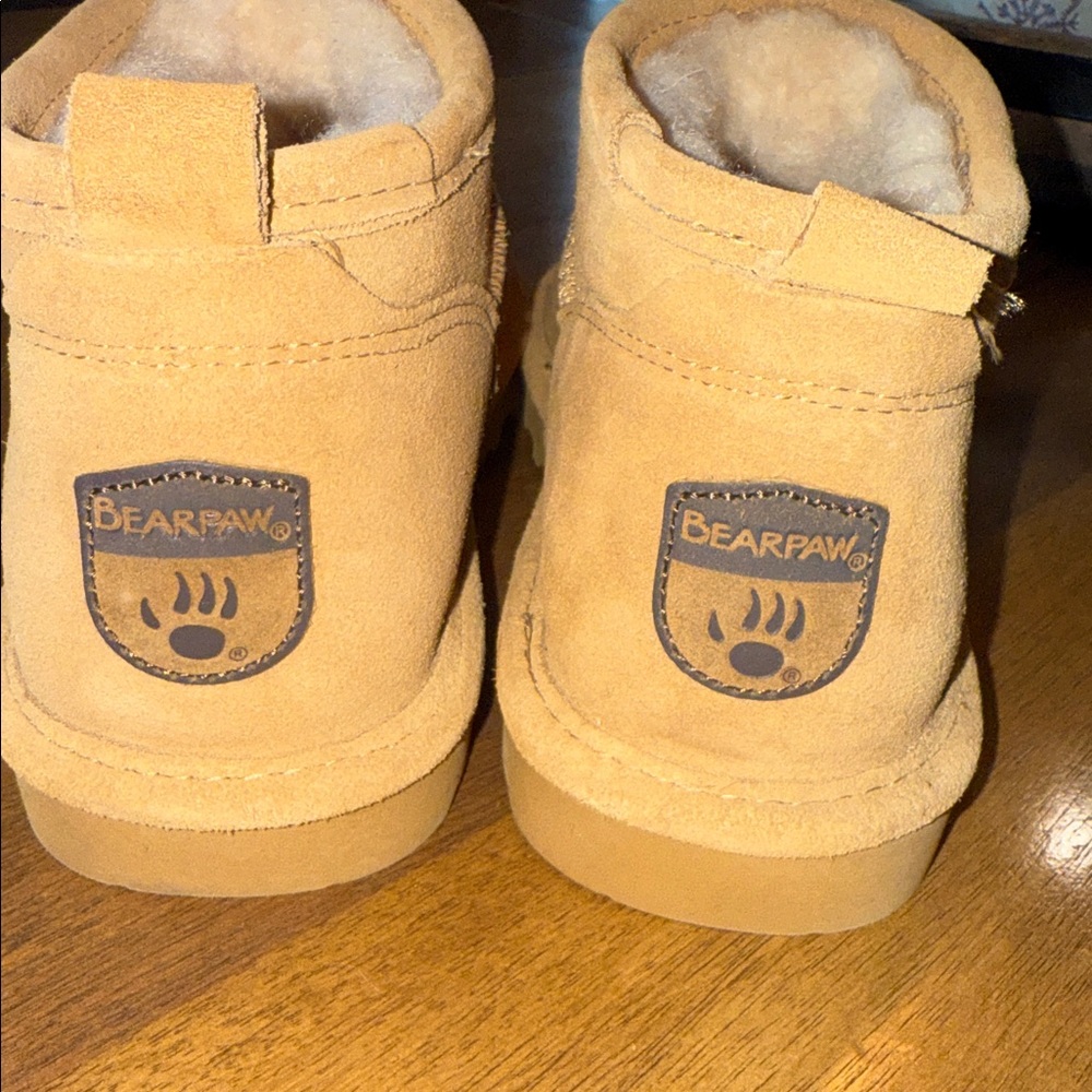 Bearpaw Sherpa Lined Bootie - Picture 5 of 6